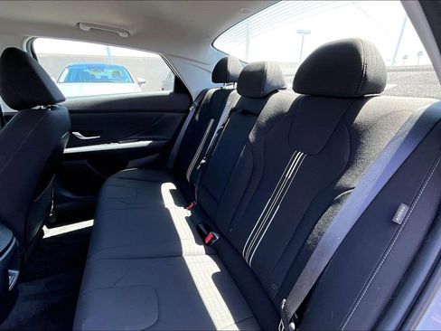 Certified 2025 Hyundai Elantra SEL FWD image 15