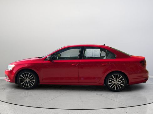 Used 2016 Volkswagen Jetta Sport FWD image 9