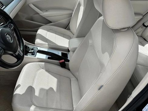 Used 2012 Volkswagen Passat 2.5 SE FWD image 10