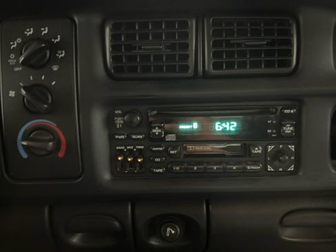 Used 2001 Dodge Ram 3500 Truck 2WD Quad Cab image 15