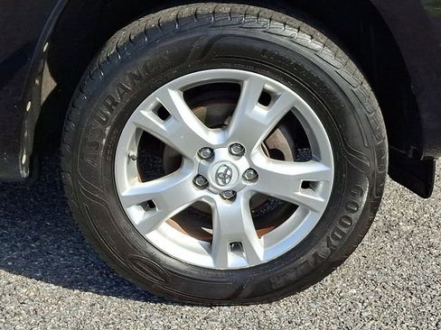 Used 2011 Toyota RAV4 4WD w/ Upgrade Value Pkg image 8
