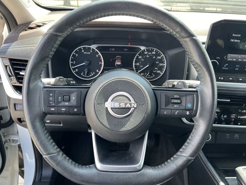 Certified 2023 Nissan Rogue SL w/ SL Premium Package image 8