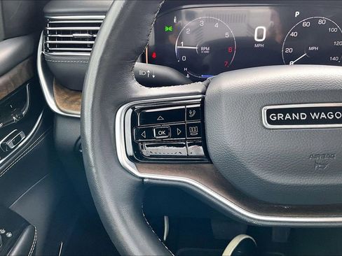 Used 2024 Jeep Grand Wagoneer L 4WD image 28