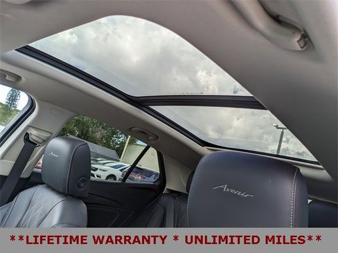 Used 2023 Buick Envision Avenir image 24