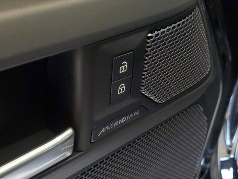 Used 2024 Land Rover Defender 110 X image 13