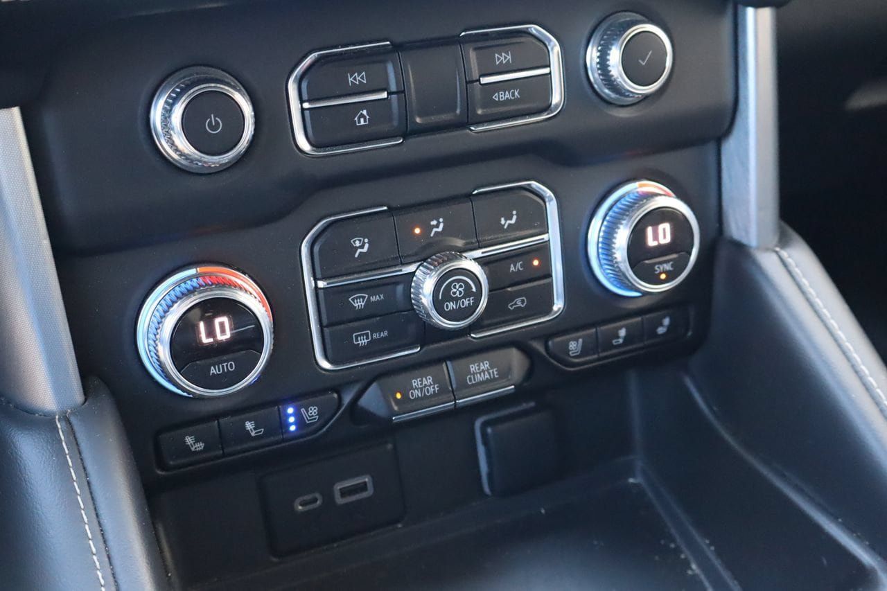 Used 2023 GMC Yukon SLT AWD/4WD image 25