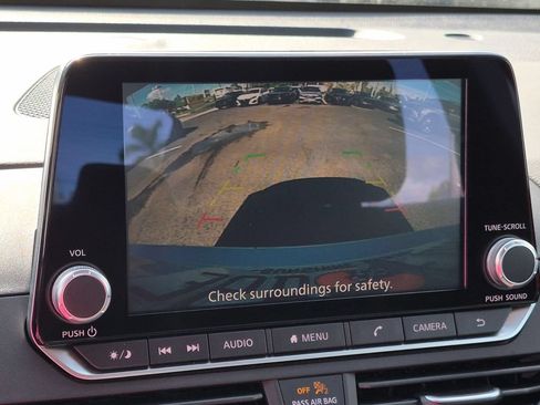 Used 2025 Nissan Altima 2.5 SV FWD image 22