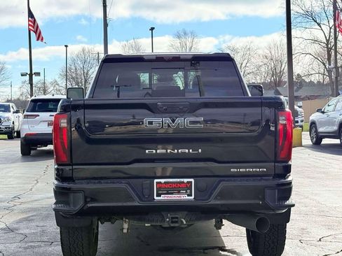 Used 2024 GMC Sierra 2500 Denali Ultimate image 8