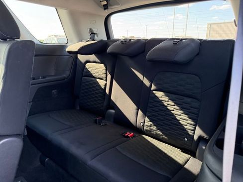 Used 2022 Nissan Pathfinder SV w/ SV Black Package FWD image 16