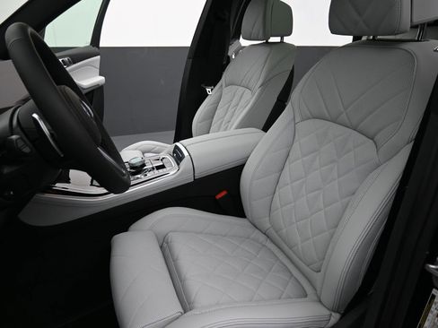 New 2026 BMW X5 xDrive50e w/ Executive Package image 10