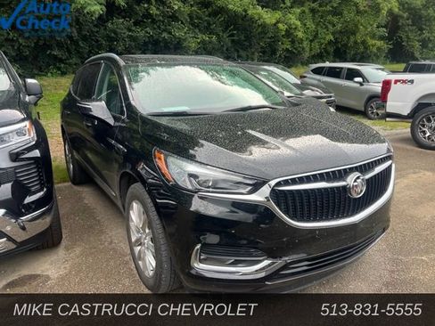 Used 2020 Buick Enclave Essence w/ Sound and Sites Package FWD image 2