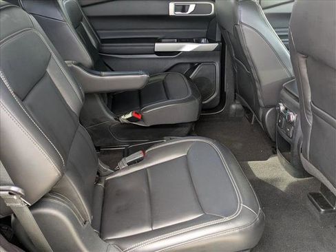 Used 2021 Ford Explorer XLT w/ Equipment Group 202A image 21