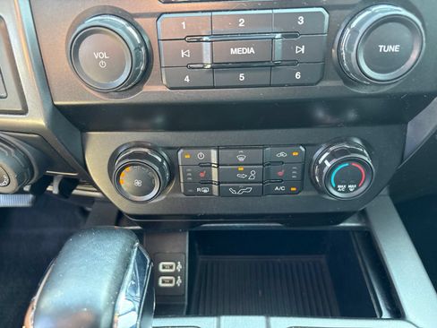 Used 2020 Ford F150 XLT w/ Equipment Group 302A Luxury AWD/4WD image 13
