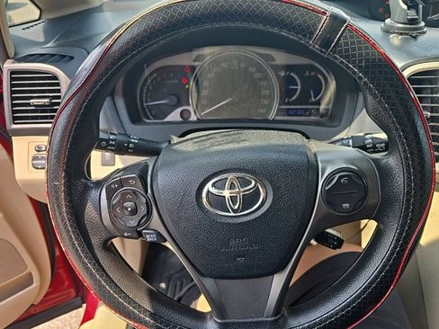 Used 2014 Toyota Venza LE AWD/4WD image 13