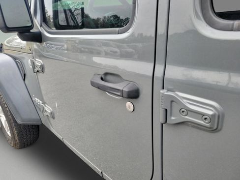 Used 2018 Jeep Wrangler Unlimited Sport S image 10