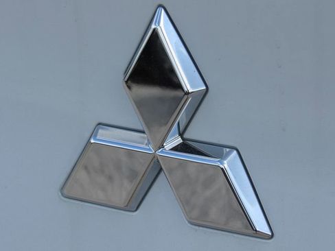 New 2026 Mitsubishi Outlander SEL FWD image 14