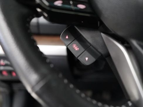 Used 2018 Subaru Outback 2.5i Touring image 19