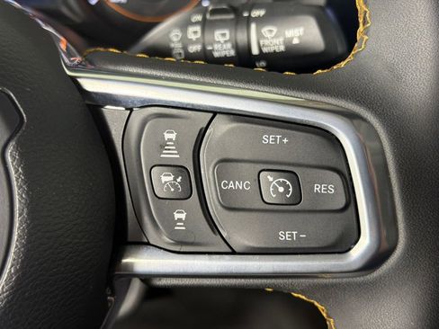 Used 2024 Jeep Wrangler Unlimited Sahara AWD/4WD image 26