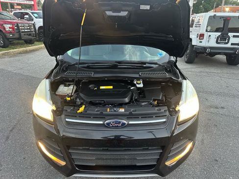 Used 2016 Ford Escape SE AWD/4WD image 23