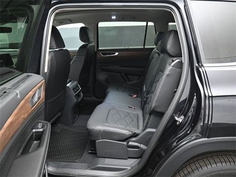 New 2026 Volkswagen Atlas SE image 11