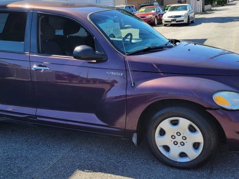 Used 2005 Chrysler PT Cruiser Touring image 1