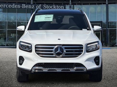 New 2026 Mercedes-Benz GLB 250 4MATIC image 9