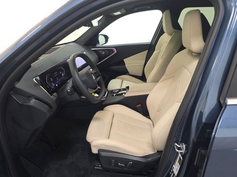 Used 2025 BMW X3 xDrive30i w/ Premium Package AWD/4WD image 7