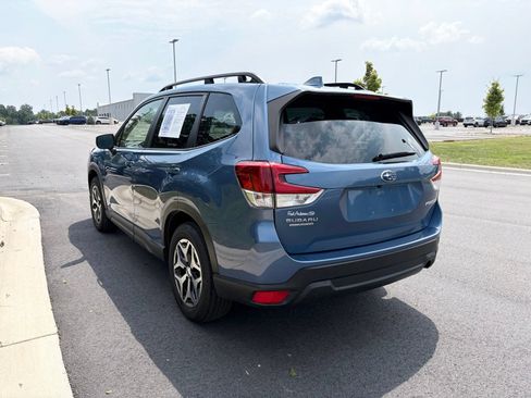 Used 2023 Subaru Forester Premium AWD/4WD image 6