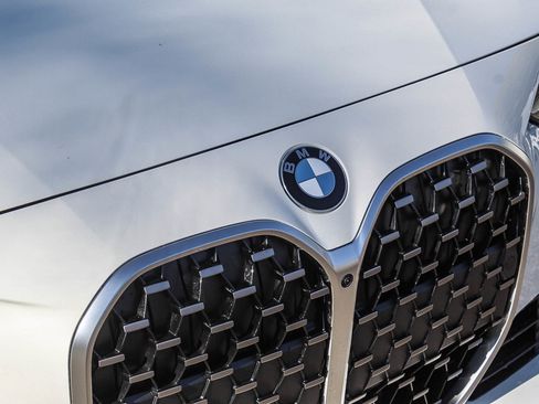 New 2026 BMW 430i Coupe w/ Parking Assistance Package image 9