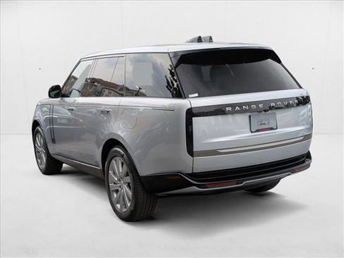 New 2025 Land Rover Range Rover SE image 9