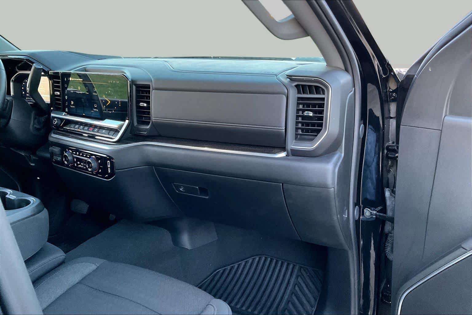 Used 2026 Chevrolet Silverado 3500 LT w/ Safety Package AWD/4WD image 18