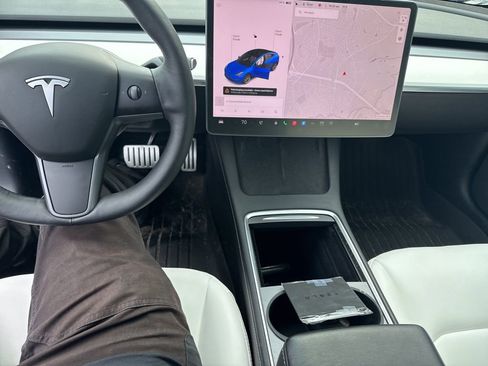 Used 2021 Tesla Model 3 Performance image 25