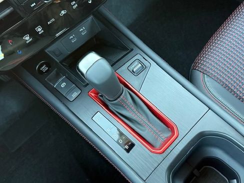 New 2026 Nissan Kicks SR AWD/4WD image 18
