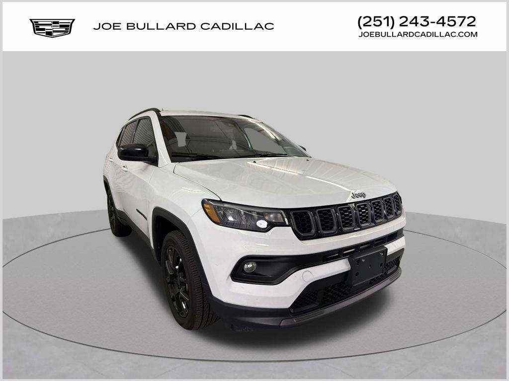 Used 2025 Jeep Compass Latitude w/ Convenience Group AWD/4WD image 1