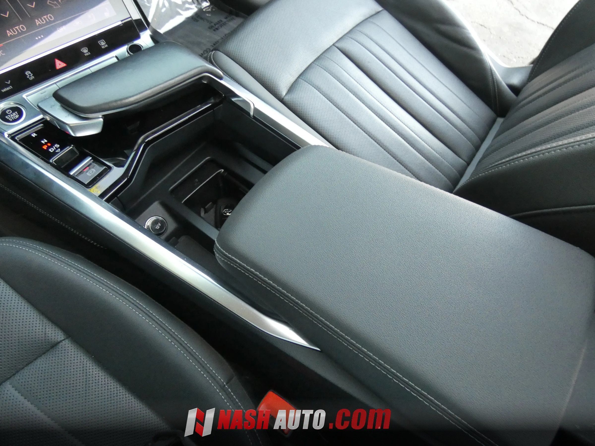 Used 2022 Audi e-tron Premium Plus w/ Premium Plus Package AWD/4WD image 62