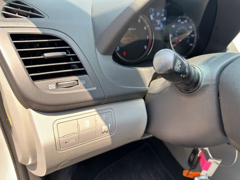 Used 2015 Hyundai Accent GLS FWD image 19