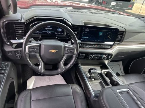 Used 2022 Chevrolet Silverado 1500 LTZ w/ LTZ Convenience Package II image 27