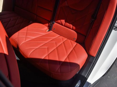 Used 2024 BMW XM w/ M Driver's Package image 55