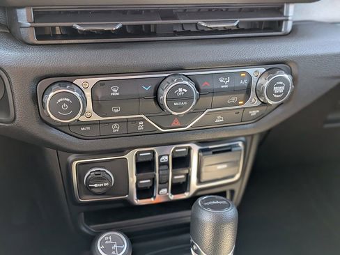 New 2026 Jeep Gladiator Sport image 15