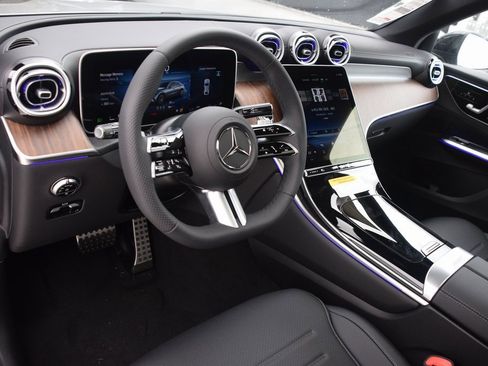 New 2025 Mercedes-Benz GLC 300 4MATIC image 18
