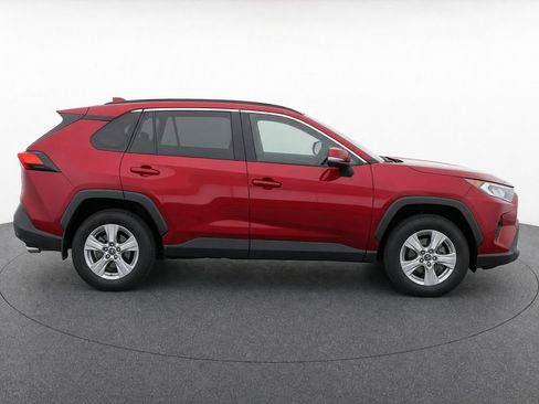 Used 2020 Toyota RAV4 XLE FWD image 11
