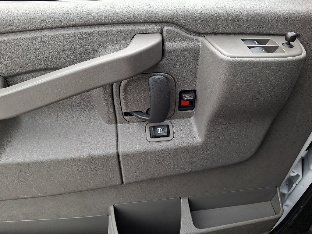 Used 2025 Chevrolet Express 2500 w/ Driver Convenience Package RWD image 13