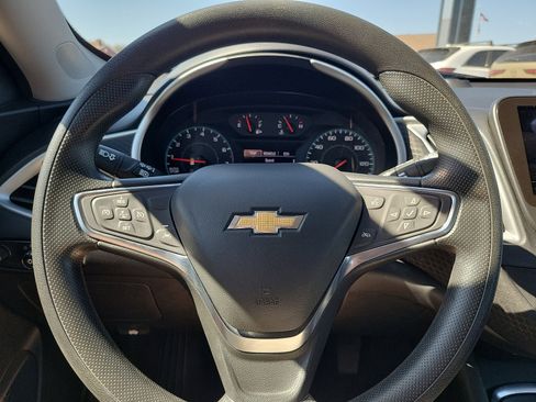 Used 2024 Chevrolet Malibu LT image 19