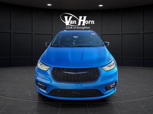 New 2026 Chrysler Pacifica Select w/ S Appearance Package image 10