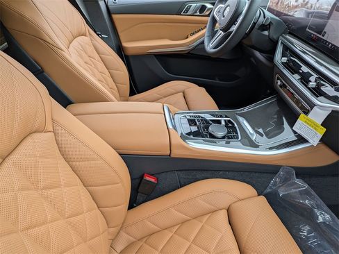 New 2026 BMW X5 M60i w/ Climate Comfort Package image 36