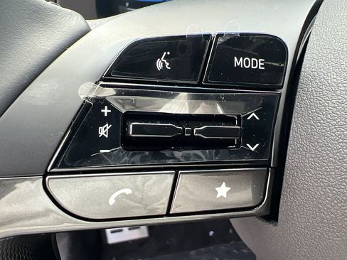 New 2025 Hyundai Elantra Sport image 24