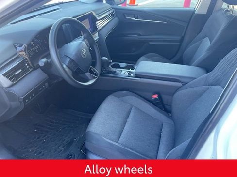Used 2025 Toyota Camry LE image 12