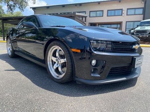 Used 2013 Chevrolet Camaro ZL1 RWD image 7