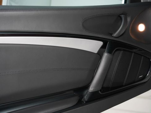 Used 2006 Mercedes-Benz SLR image 39