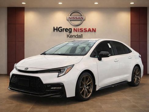 Used 2024 Toyota Corolla Sedan FWD image 3